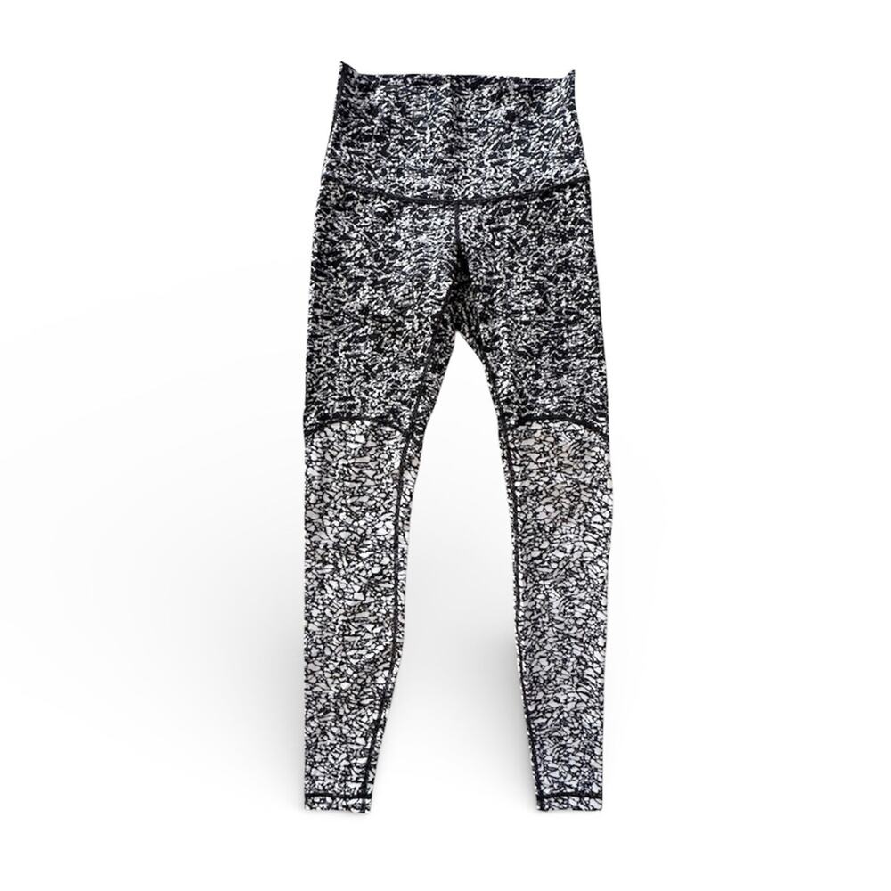 Lululemon Wunder Under Pant in the Hi-Rise, Ice Breaker White Black Size 6